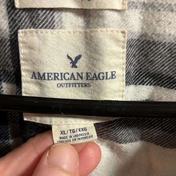 American Eagle Outfitters Black and White Plaid Button Down Shirt - Picture 4 of 11